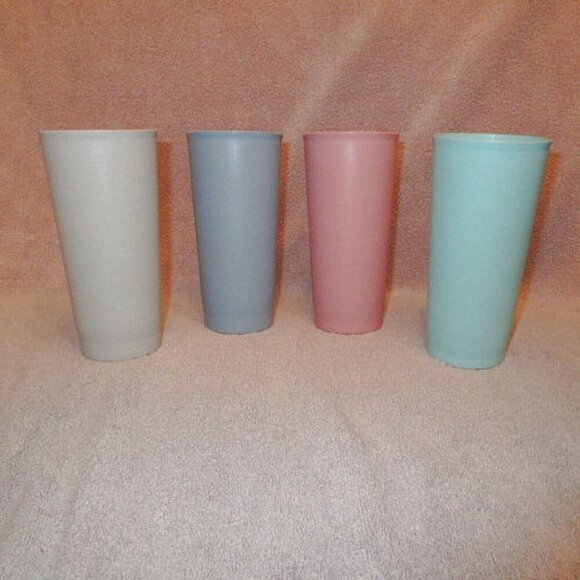 VINTAGE Set Of 4 TUPPERWARE 16 oz STACKING Bell TUMBLERS Country PASTELS #1340 - Picture 3 of 12